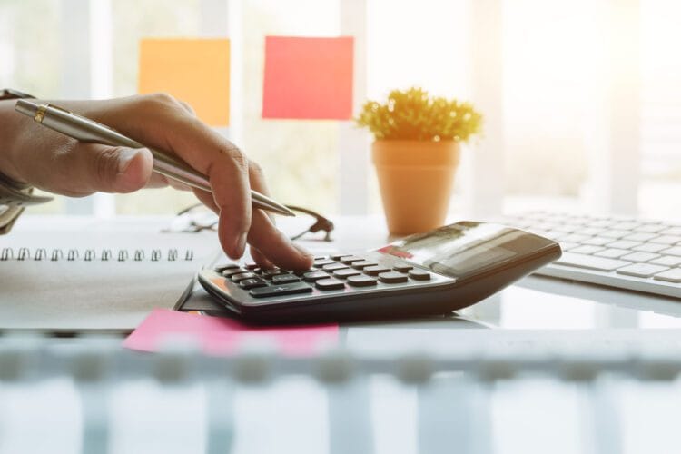 Self-Assessment Tax Return: DIY vs. Hiring an Accountant